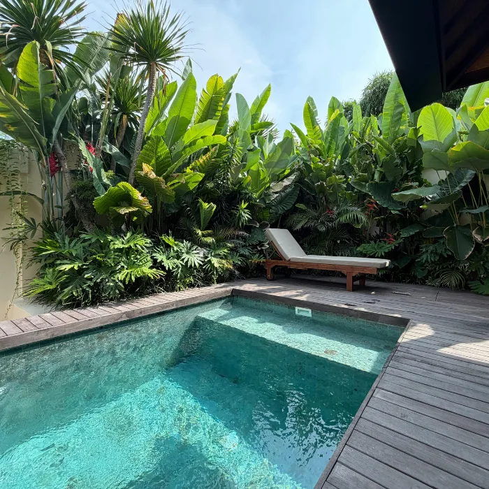 Piscine — Opio